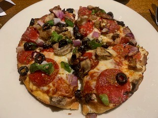Travel Eats – Old Chicago Pizza on Friday